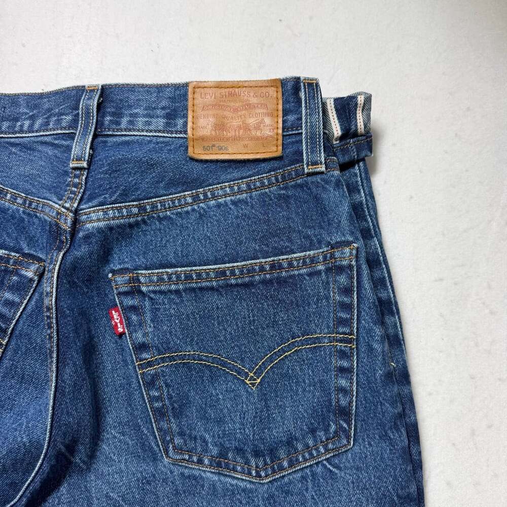 Levi's 501 '90s Straight Fit Selvedge Denim - Picture 7 of 8